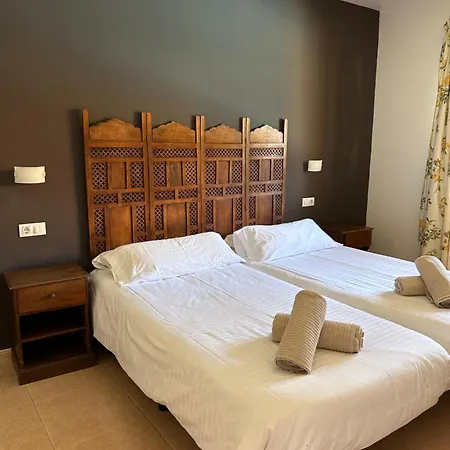 Hotell House Oasis *