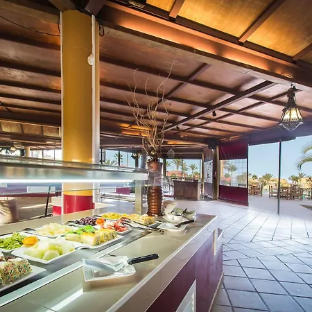 House Oasis Hotell *