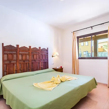 House Oasis Szálloda