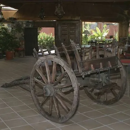 House Oasis Коральео