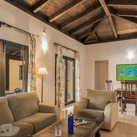 House Oasis Κοραλέχο
